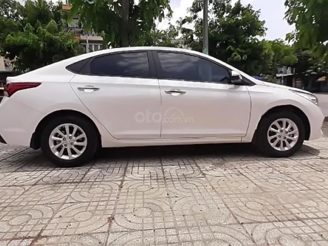 Cần bán xe Hyundai Accent đăng ký tháng 11/2018, chính chủ, số tự động