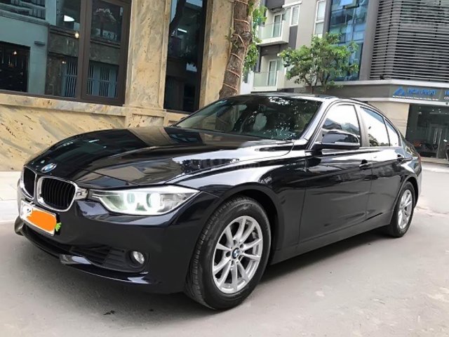 Cần bán lại xe BMW 3 Series 320 2013, màu đen, nhập khẩu nguyên chiếc 