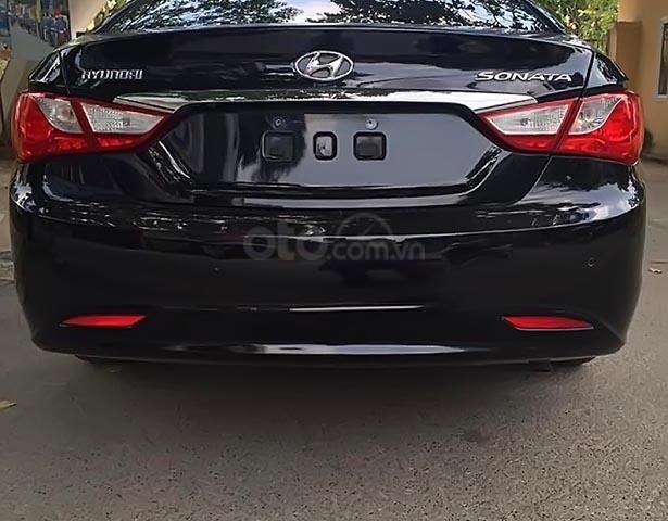 Cần bán Hyundai Sonata năm sản xuất 2011, màu đen, nhập khẩu Hàn Quốc  