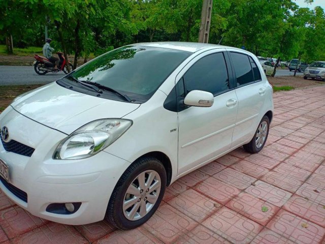 Cần bán gấp Toyota Yaris Verso 1.5 AT đời 2013, màu trắng, nhập khẩu Thái chính chủ, giá chỉ 417 triệu0