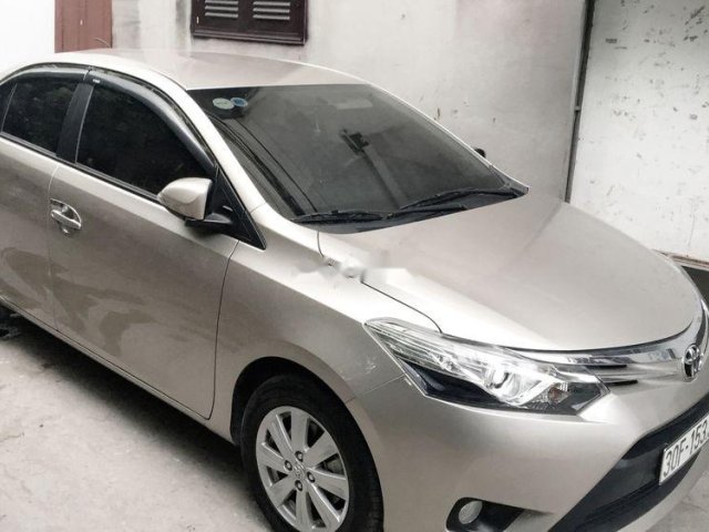 Cần bán xe Toyota Vios G đời 2017, màu vàng còn mới, 540 triệu0