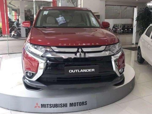 Bán xe Mitsubishi Outlander đời 2019, màu đỏ, giá 808tr0