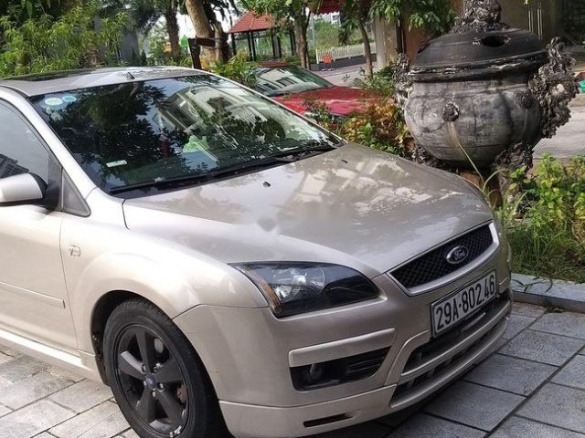 Cần bán gấp Ford Focus đời 2007, màu vàng0