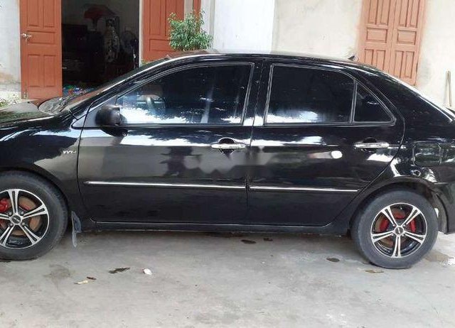 Cần bán gấp Toyota Vios MT sản xuất 2006, màu đen giá cạnh tranh0