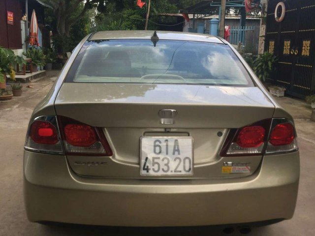 Cần bán Honda Civic đời 2006, màu vàng, nhập khẩu0