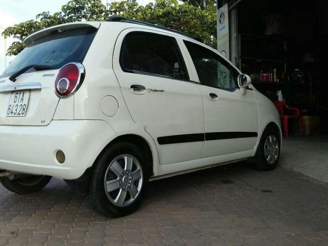 Cần bán lại xe Chevrolet Spark MT 2009, màu trắng, giá tốt