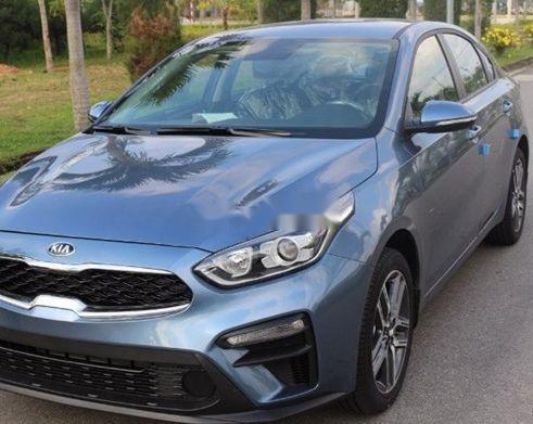 Bán Kia Cerato sản xuất 2019, màu xanh lam, xe nhập, 635tr