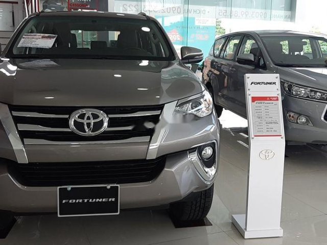 Bán ô tô Toyota Fortuner đời 2019, màu xám. Khuyến mãi tốt, giao xe ngay