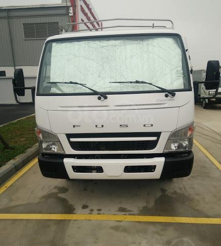 Bán xe Mitsubishi Canter 6.5 đời 2019 màu trắng nhập khẩu