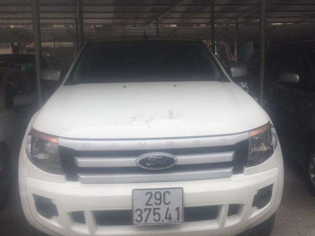 Cần bán lại xe Ford Ranger XLS sản xuất năm 2014, màu trắng, nhập khẩu nguyên chiếc