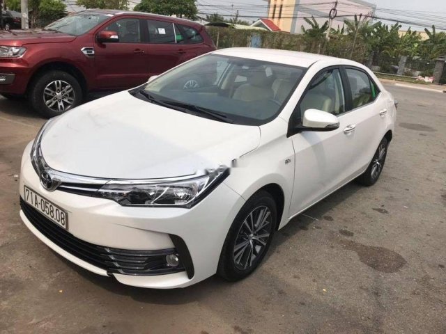 Bán Toyota Corolla Altis 1.8G đời 2018, màu trắng như mới0