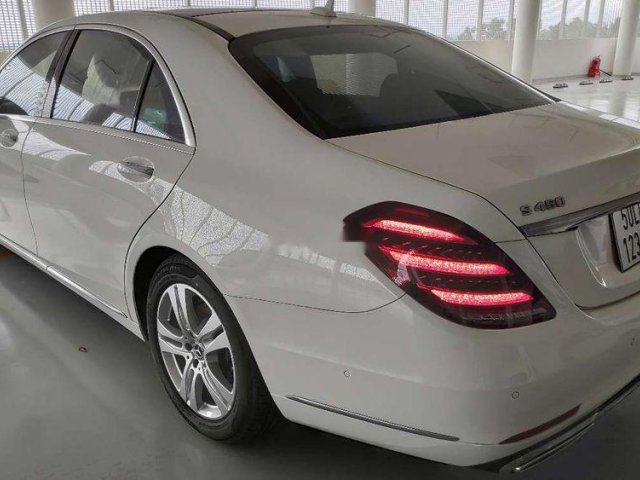 Cần bán Mercedes S450 năm sản xuất 2017, màu trắng, nhập khẩu0