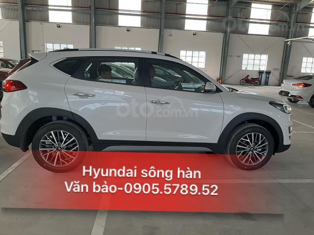 Bán Tucson 2019 giao ngay hỗ trợ vay góp lãi suất cực thấp, LH: Văn Bảo 0905.5789.520