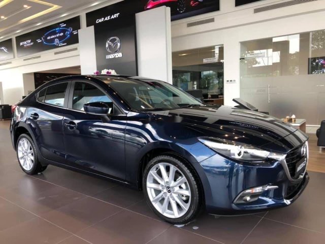 Cần bán xe Mazda 3 năm 2019, màu xanh lam0