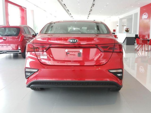 Bán xe Kia Cerato năm sản xuất 2019, màu đỏ, xe nhập, giá chỉ 559 triệu