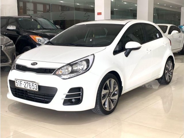 Cần bán xe Kia Rio Hatchback đời 2015, màu trắng, xe nhập