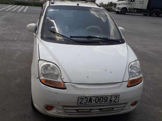 Bán xe Chevrolet Spark đời 2009, màu trắng  