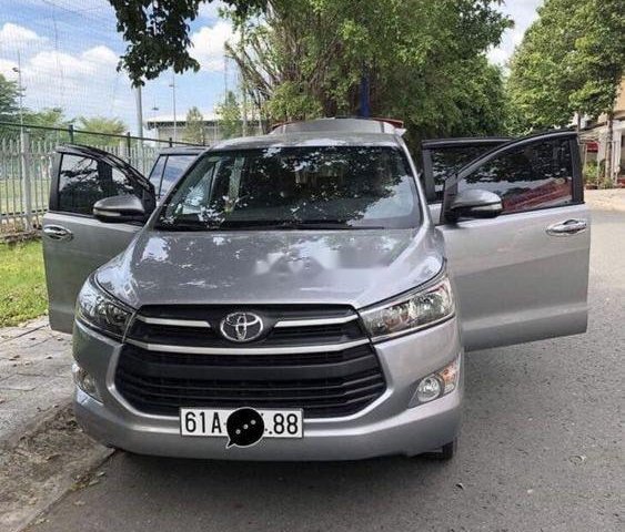 Chính chủ bán xe Toyota Innova đời 2016, màu xám, nhập khẩu nguyên chiếc