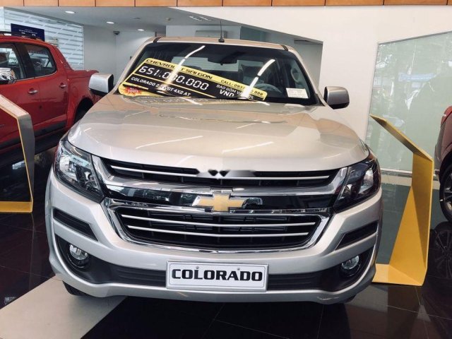 Bán Chevrolet Colorado đời 2019, màu bạc, xe nhập0