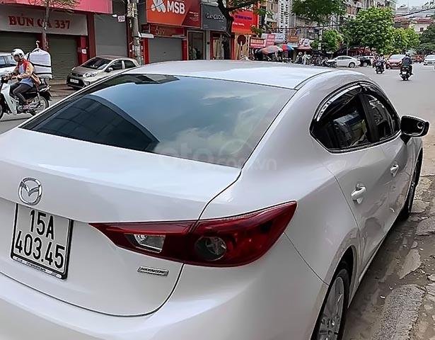 Bán Mazda 3 đời 2015, màu trắng, giá 568tr