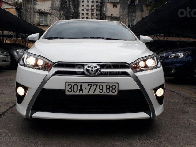 Cần bán Toyota Yaris G sản xuất 2015, màu trắng, nhập khẩu nguyên chiếc0