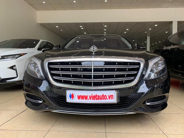 Bán ô tô Mercedes S400 Maybach năm sản xuất 2016, màu đen, nội thất kem, đăng ký 2018 còn bảo hành chính hãng0