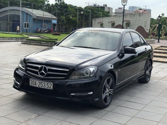 Bán ô tô Mercedes C200 đời 2013, màu đen, xe nhập0