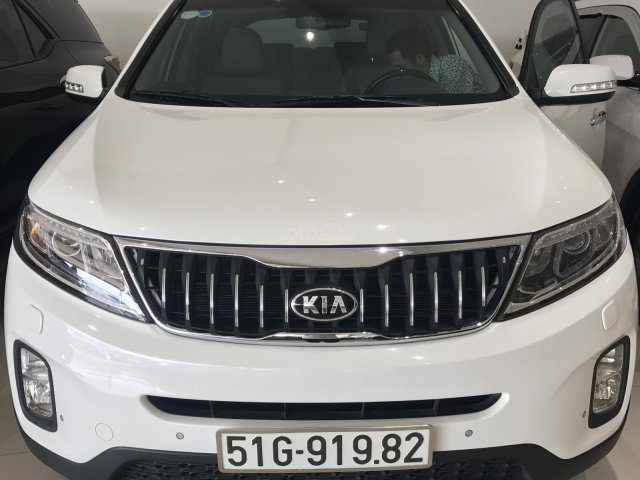 Bán xe Kia Sorento GATH năm 2019, màu trắng