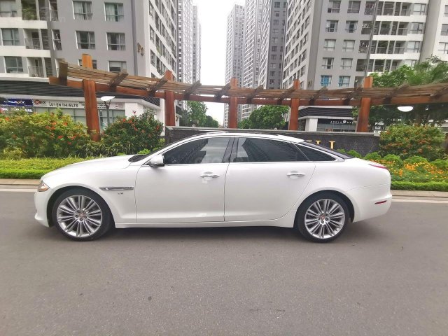 Bán Jaguar XJL XJL 5.0 đời 2011, màu trắng, nhập khẩu nguyên chiếc