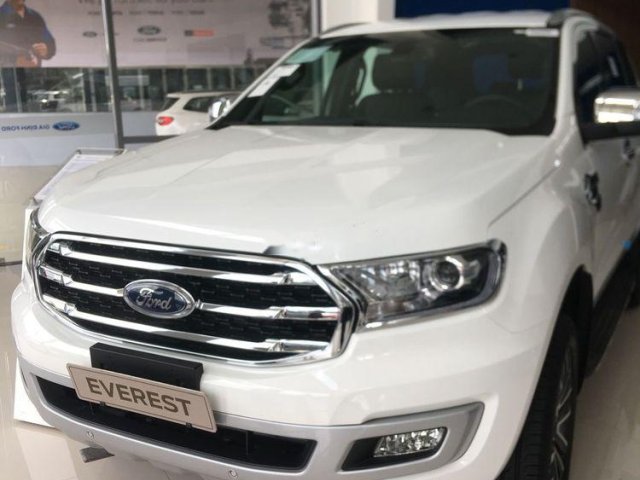 Bán xe Ford Everest 2019, màu trắng, nhập khẩu