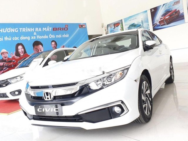 Bán Honda Civic 1.8E đời 2019, màu trắng, xe nhập0