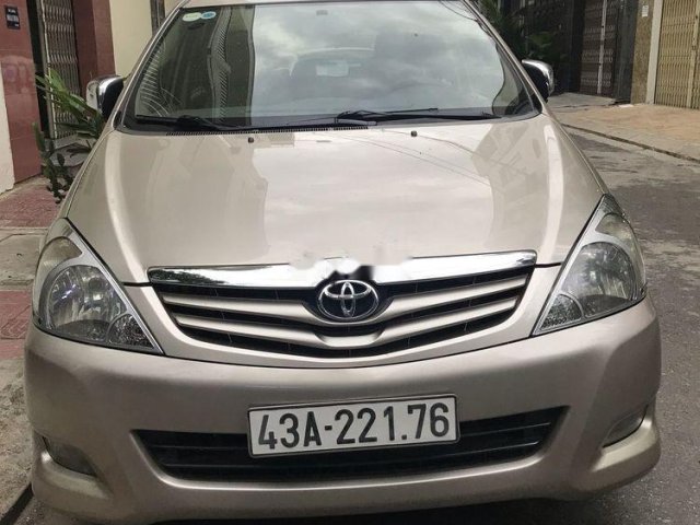 Cần bán gấp Toyota Innova MT 2011, giá 395tr0