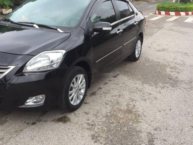 Gia đình bán xe Toyota Vios 1.5 E sản xuất 2011, màu đen
0