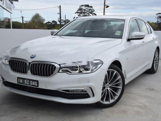 Bán BMW 520i năm 2016, màu trắng, nhập khẩu0