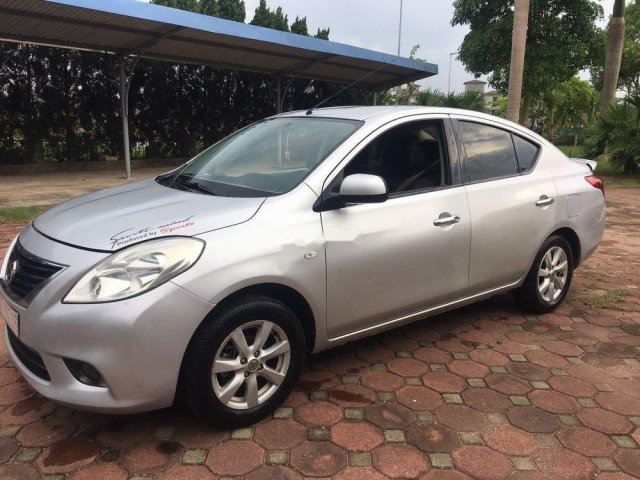 Chính chủ bán lại xe Nissan Sunny 1.5 AT đời 2013, màu bạc