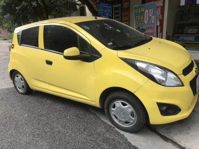 Bán Chevrolet Spark 2015, màu vàng, giá tốt