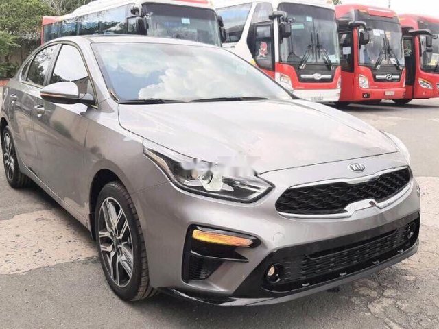 Bán Kia Cerato sản xuất 2019, màu bạc, 559tr