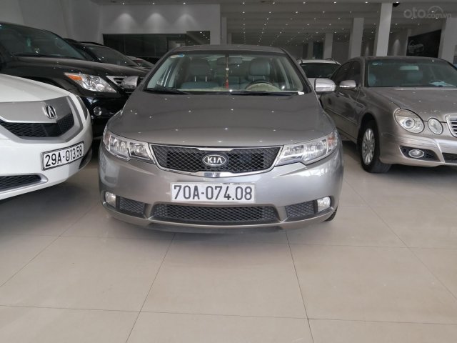 Bán Kia Forte 2010 máy xăng MT, giá thương lượng 330 triệu