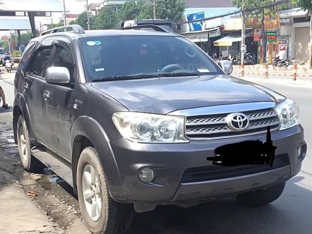 Chính chủ bán Toyota Fortuner năm 2010, màu xám