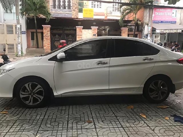 Chính chủ bán Honda City 1.5 AT 2016, màu trắng0