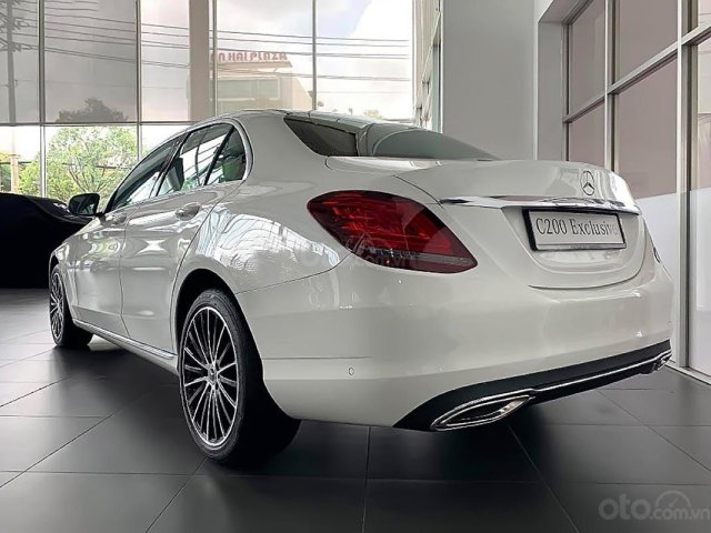 Bán Mercedes C200 Exclusive 2019, màu trắng0