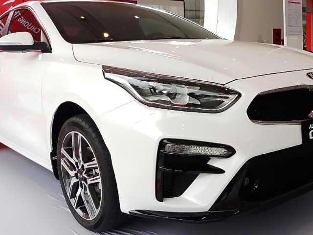 Bán Kia Cerato 1.6 AT Deluxe đời 2019, màu trắng 0