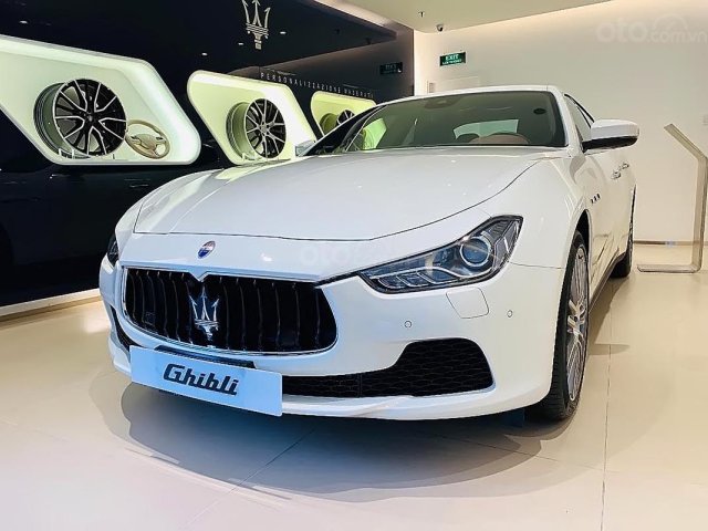 Cần bán lại xe Maserati Ghibli 3.0 V6 năm 2016, màu trắng, nhập khẩu0