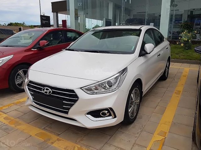 Bán Hyundai Accent 1.4 ATH sản xuất 2019, màu trắng0