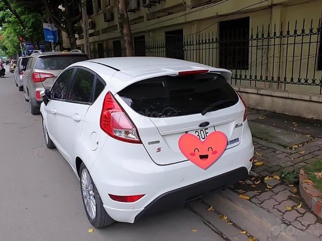 Bán xe Ford Fiesta S 1.0 AT Ecoboost năm sản xuất 2017, màu trắng xe gia đình