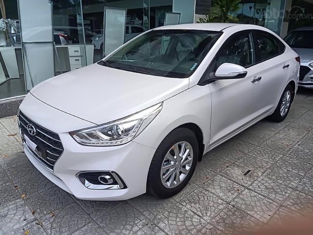 Bán xe Hyundai Accent 1.4 ATH đời 2018, màu trắng 0