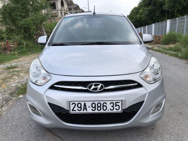 Bán Hyundai i10 năm sản xuất 2013, màu bạc, nhập khẩu Hàn Quốc, bản đủ