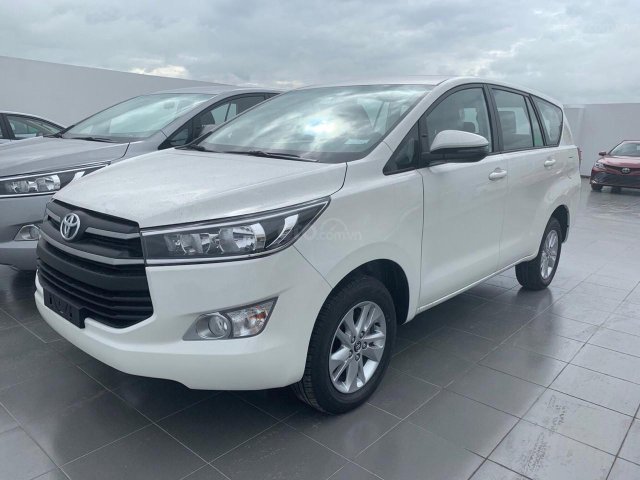 Bán Toyota Innova đời 2019, màu trắng giá cạnh tranh0