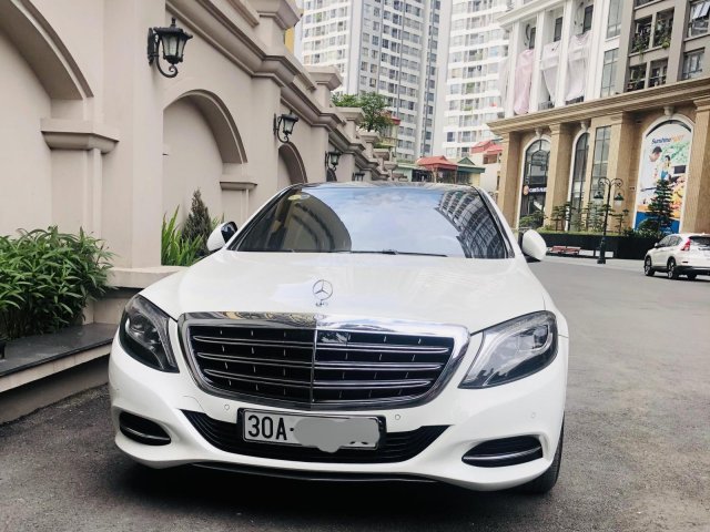 Bán Mercedes S500 model 2015 màu trắng, nội thất đen, còn rất mới