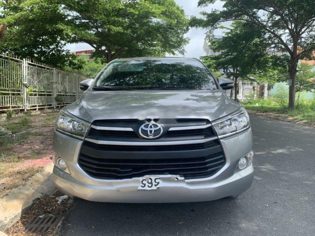 Bán xe Toyota Innova 2.0MT sản xuất năm 2018, màu bạc